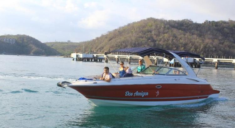 Tours de Bahías en Bahías de Huatulco Renta de Yates. Yate Dos Hermanos de 29 pies en Huatulco. Recorrido en Yate en Huatulco. Tour Puesta de Sol en Yate Huatulco Oaxaca. Yates para pesca en Huatulco Oaxaca