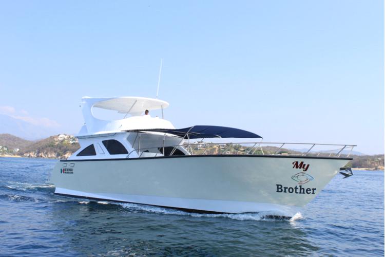 Yates en Bahías de Huatulco Para Renta-70 Pies. Yate My Brother de 70 pies en Huatulco. Recorrido en Yate en Huatulco. Tour Puesta de Sol en Yate Huatulco Oaxaca. Yates para pesca en Huatulco Oaxaca