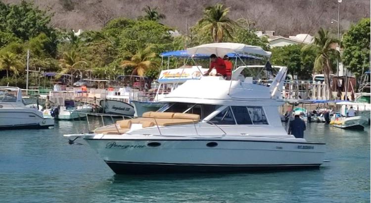 Tour de Bahías Huatulco Renta De Yates, Privados. Yate Peregrina de 38 pies en Huatulco. Recorrido en Yate en Huatulco. Tour Puesta de Sol en Yate Huatulco Oaxaca. Yates para pesca en Huatulco Oaxaca